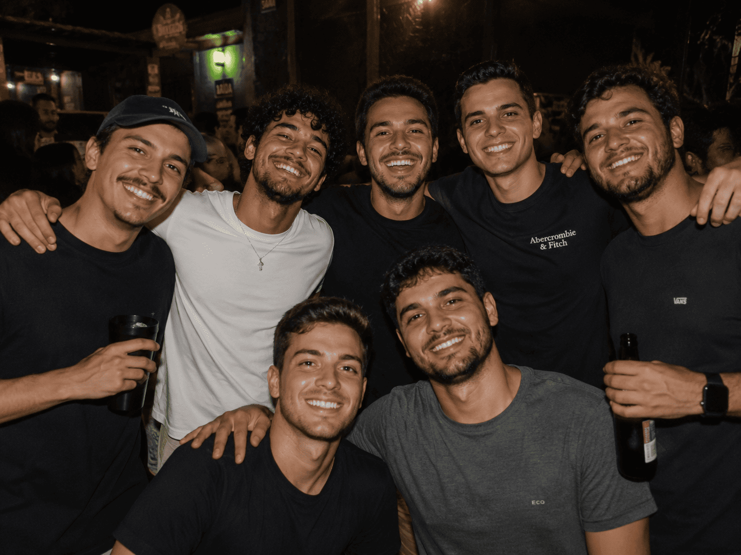Não podia faltar a resenha com os amigos.